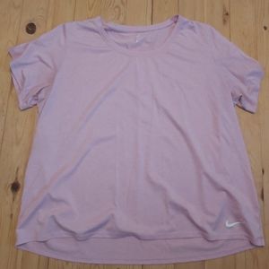 Nike Dry Women's Legend Plus Size T-shirt
